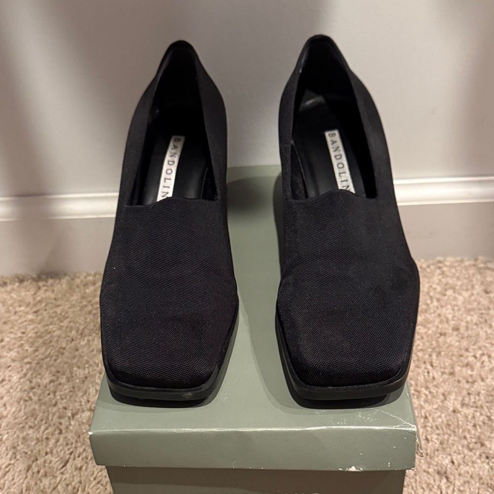 Bandolino Black Square-Toe Slip-On Pumps